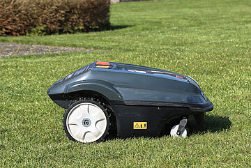 Mähroboter sind eine potenziell tödliche Gefahr für Tiere im Garten.