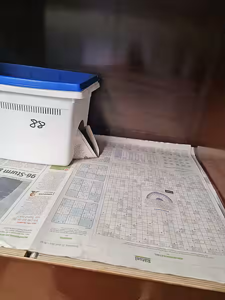 Eine saubere Stationsbox eines Igels nach der Reinigung.